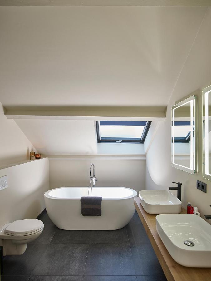 'T Vlyt Vakantiehuis-Wellness Bed & Breakfast Riemst Exterior photo